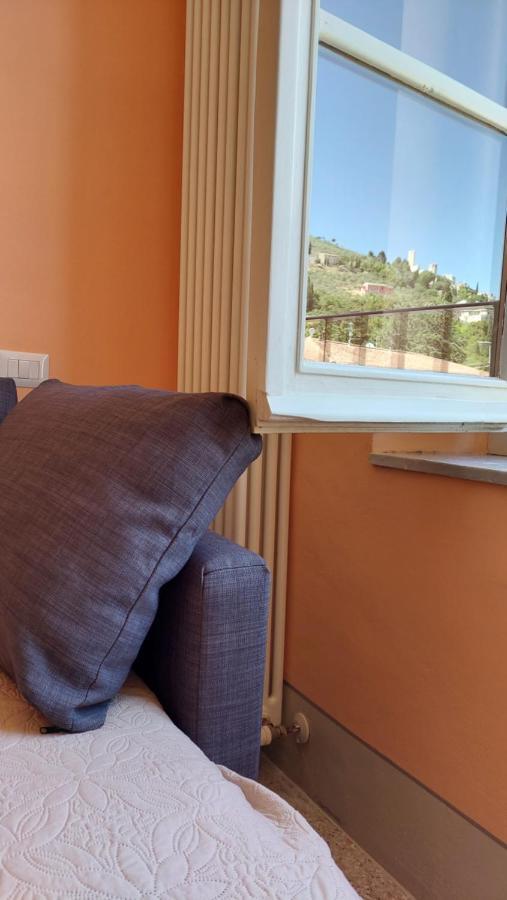 La Casa Del Mago Camere E Appartamenti Pissignano Eksteriør bilde
